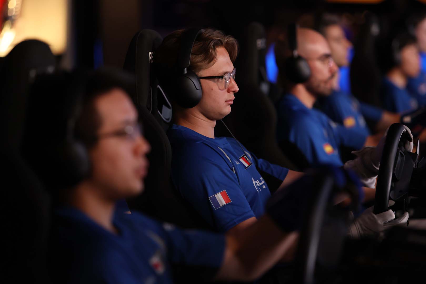Kylian Drumont ao volante no estúdio da Polyphony Digital durante a GTWS 2026 em Tóquio